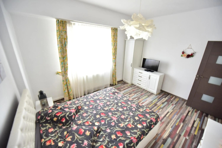 Mountain View Apartment