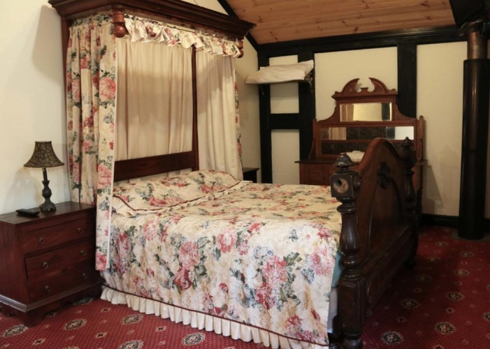 2 Bedrooms Chalet