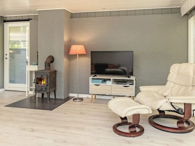 6 Person Holiday Home in Hojslev