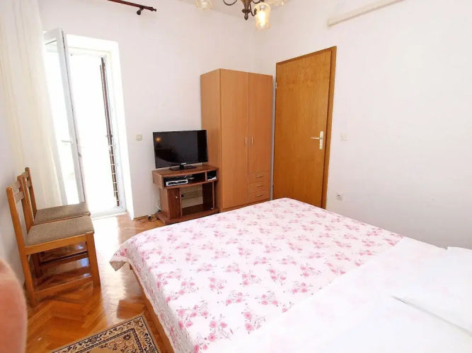 Apartment 761