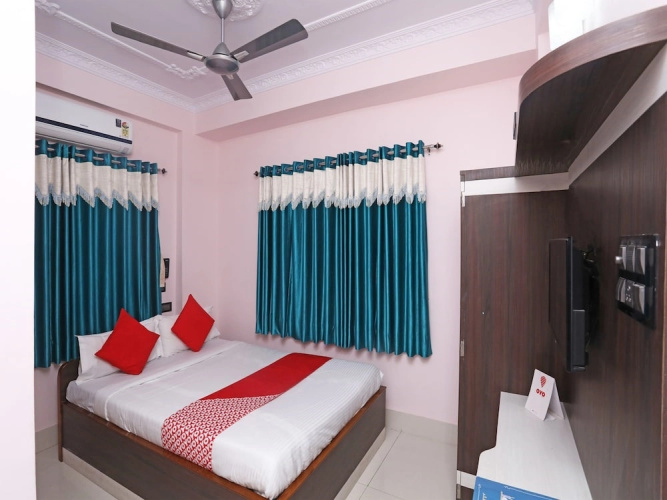 OYO 25018 Saanvi