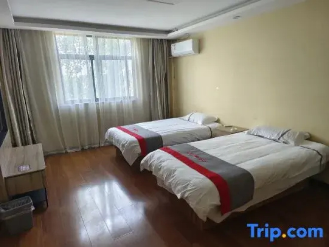 Junyi Chain Hotel (Heze Development Zone Shanghai Road)