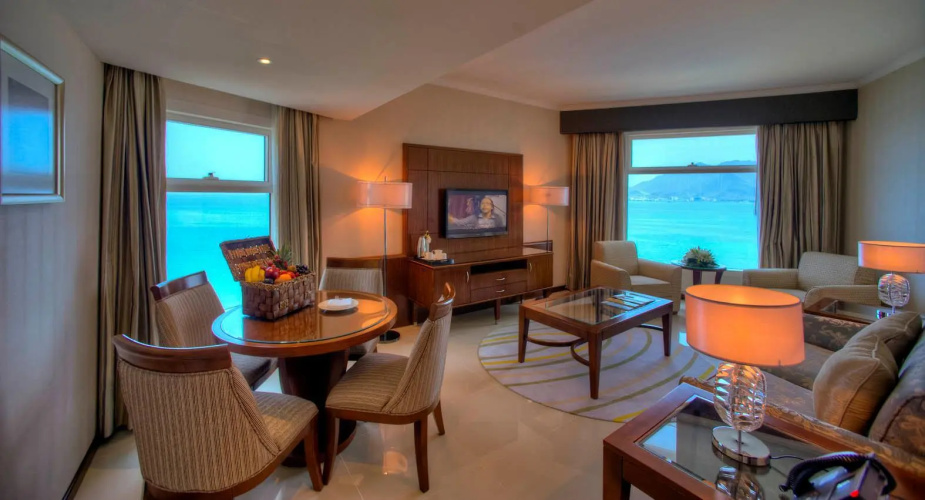 Oceanic Khorfakkan Resort & Spa photo 9