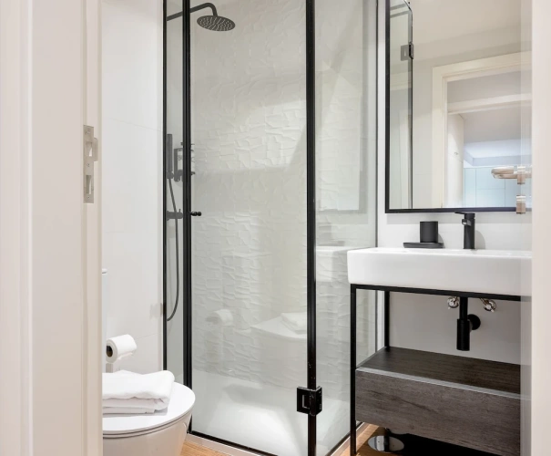 2 Bedrooms Deluxe Apartment