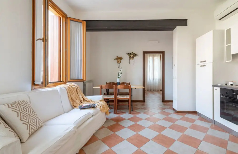 Close to Venice Apartment