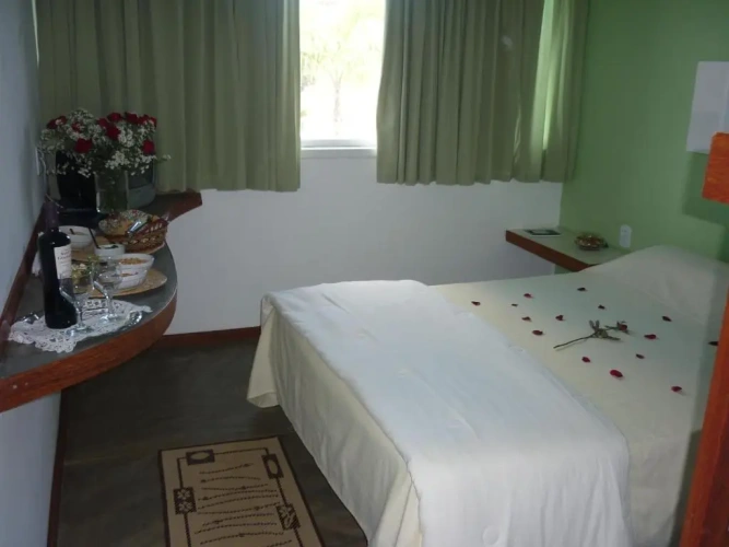Standard Triple room with garden view