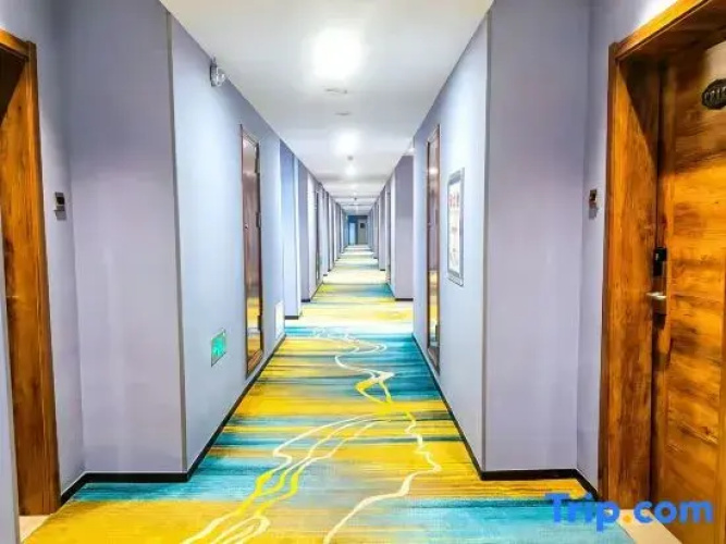 Ningjin Wanhong Holiday Hotel