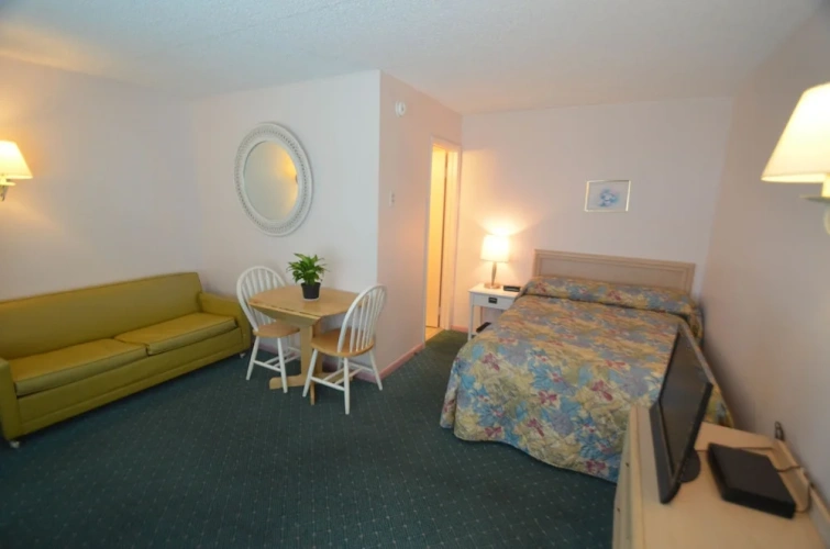 Deluxe Double room with partial ocean view