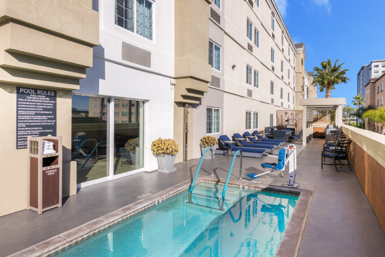 Candlewood Suites Anaheim - Resort Area photo 17