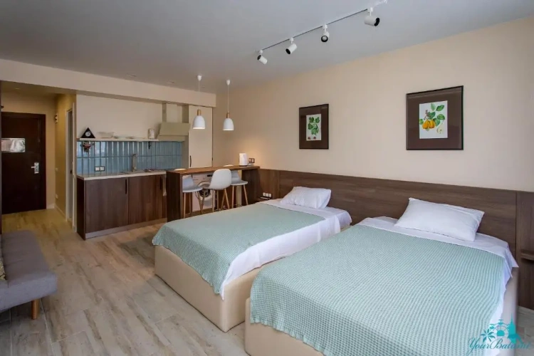Standard Twin room with city view