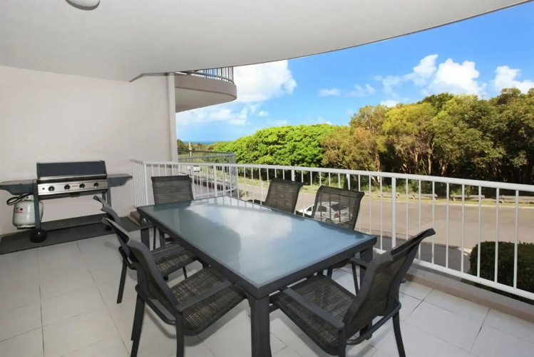 Unit 2 Point Break Apartments, 1-3 Point Arkwright, Linen Incl