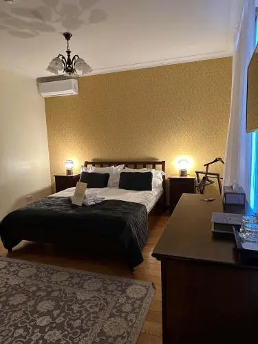 Embrace Guestrooms & Apartments