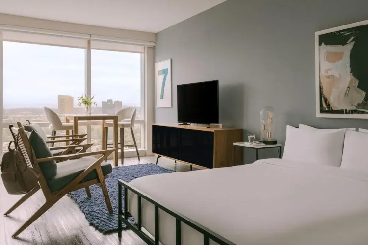 Fenway Luxury Suites by Sonder
