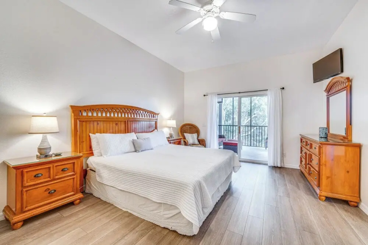 Bahama Bay Condo: 7 Mi to Disney!
