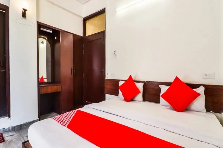 FabHotel Ashoka Inn