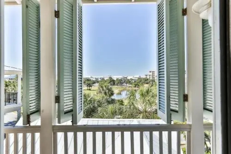 Nautilus 3605 Waverly by RedAwning