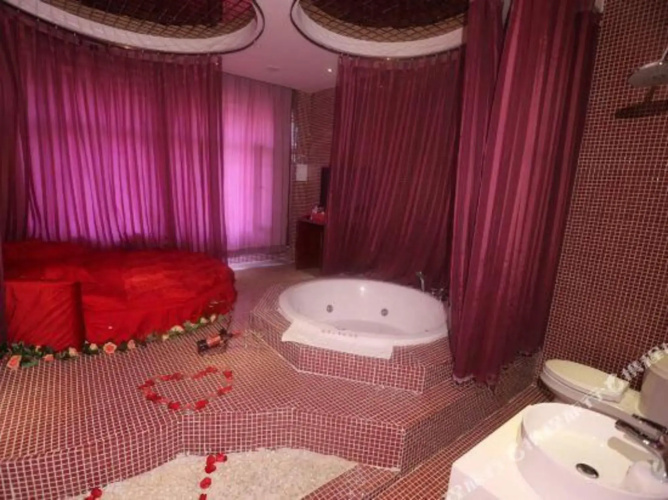 Beijing Vodran Lovers Hotel