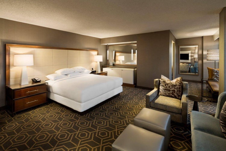 DoubleTree by Hilton Hotel Dallas - Campbell Centre photo 6