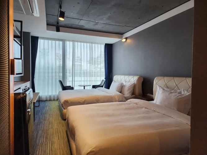 Standard Twin Family room with land view