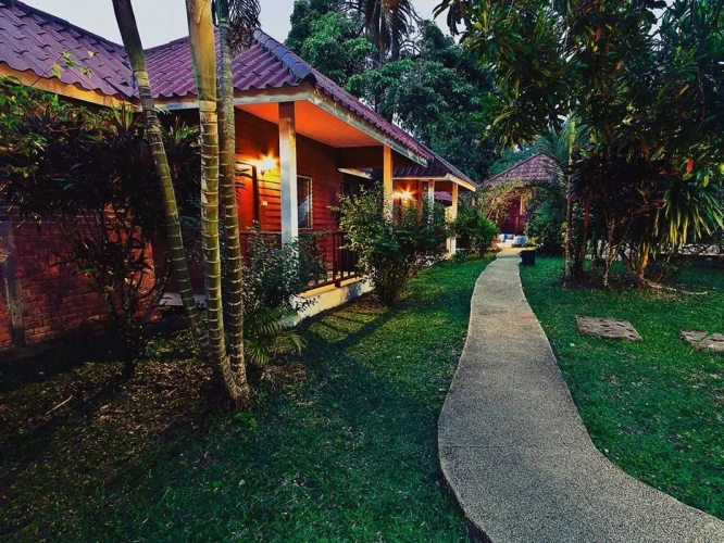 Quadruple Bungalow