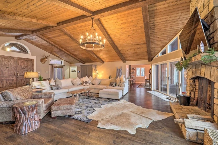 4 Bedrooms Cottage with balcony