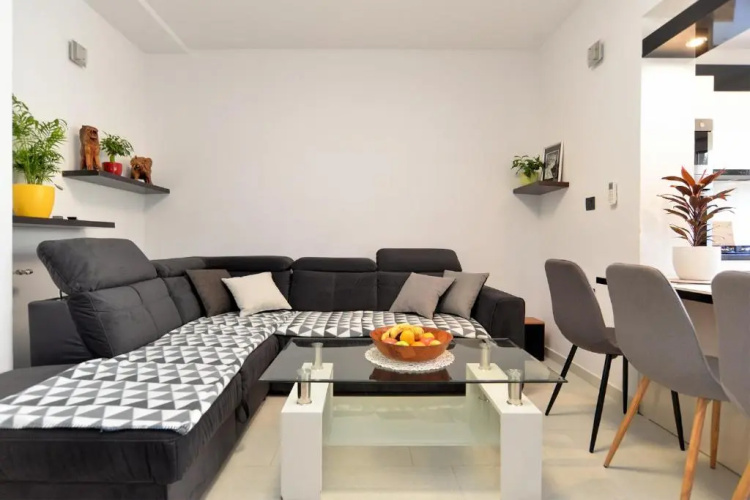 Apartment Maja 1843