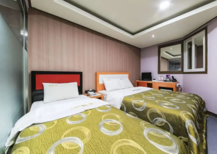 M Hotel