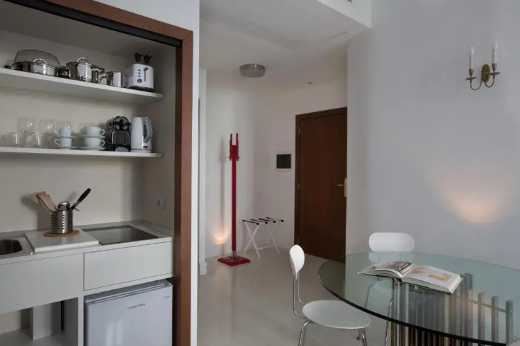 Corso Novara 5 Design Apartments