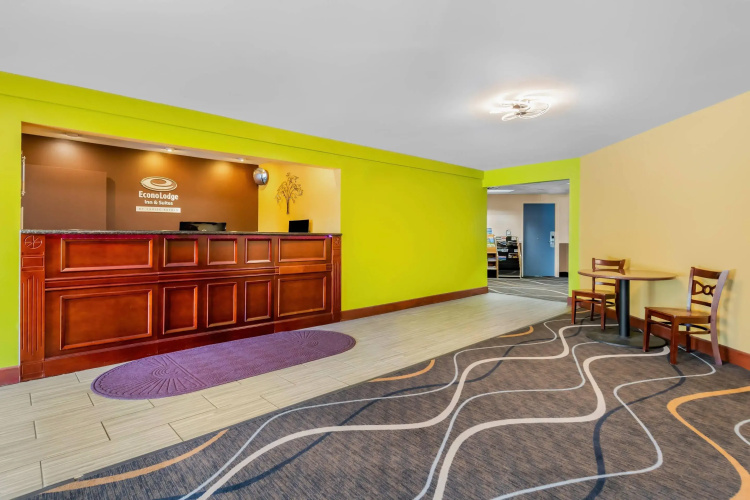 Econo Lodge Inn & Suites Eau Claire South