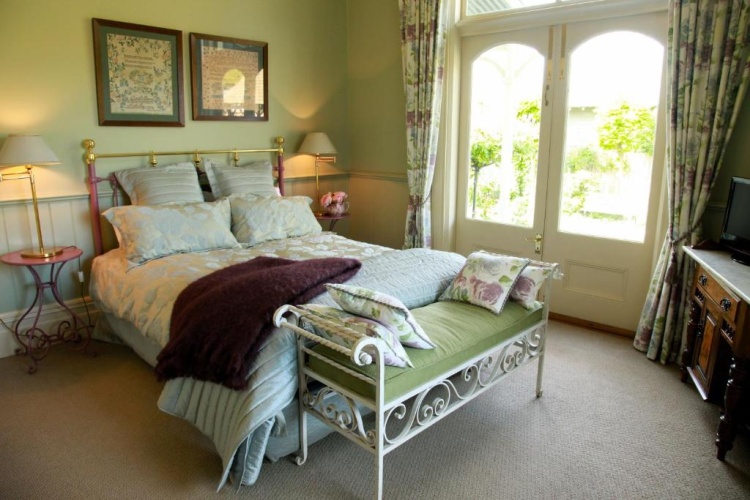 Standard Double room with garden view