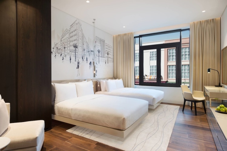 Deluxe Quadruple room