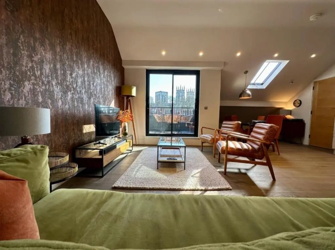 Deluxe Apartment