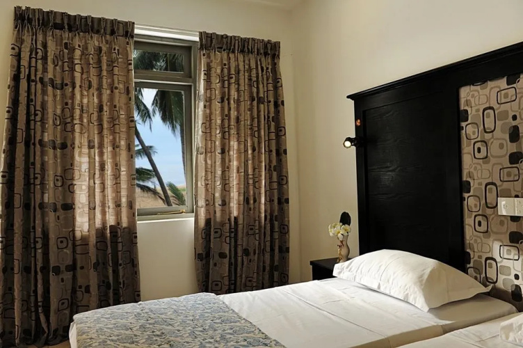 Dons Beach Hotel