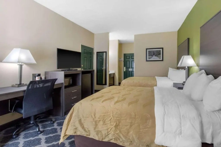 Standard Quadruple room