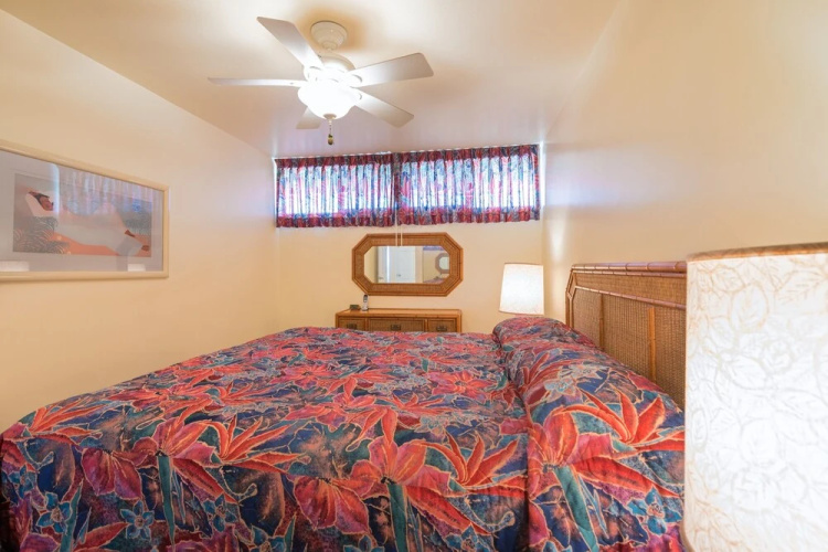 Kahana Reef 402 by RedAwning