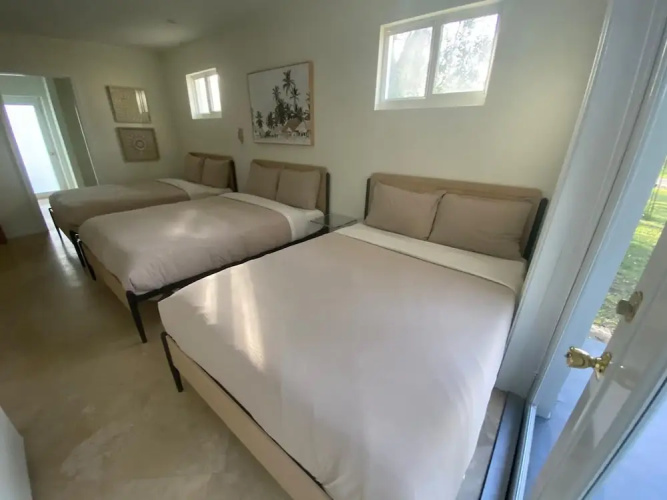 Entire Home in Biscayne Park
