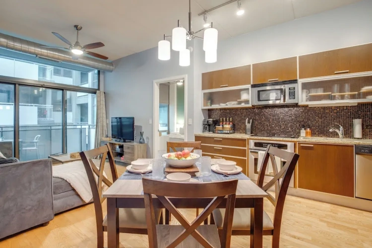 2 Bedrooms Apartment