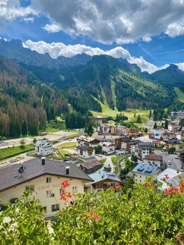 Standard Single room with balcony and with mountain view