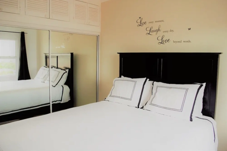 1 Bedroom Luxury Apartment with view