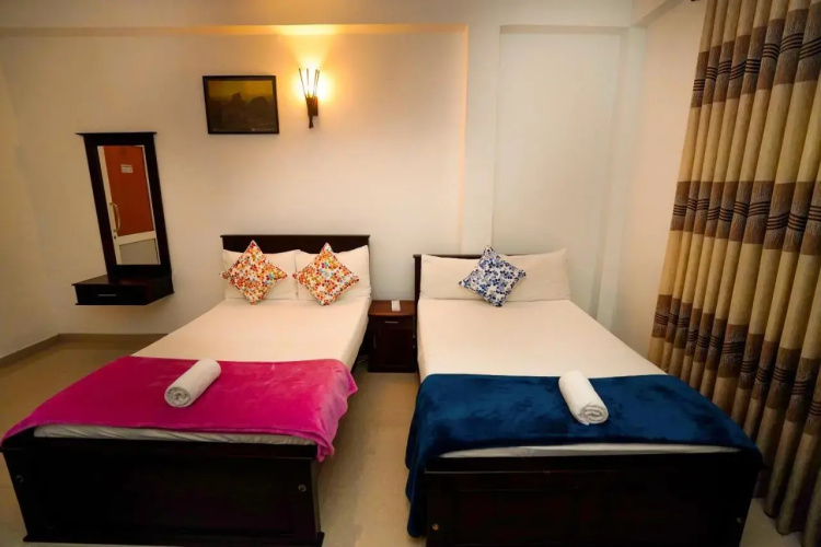 Airport 4 Season Hotel