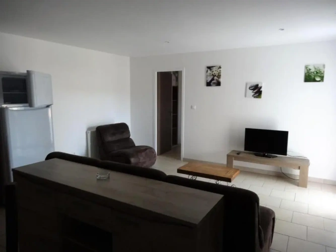 2 Bedrooms Cottage