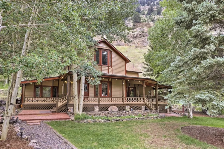 4 Bedrooms Cottage