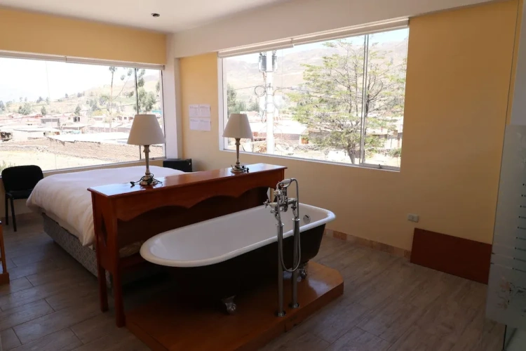 Deluxe Suite