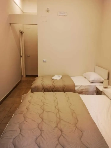Classic Triple room with city view