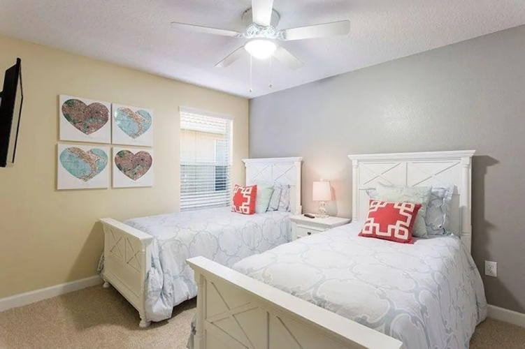 Paradise Palms 2934