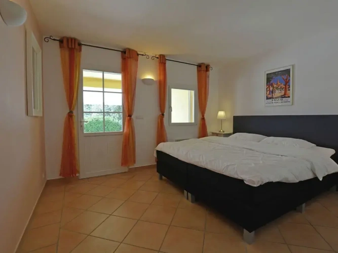 3 Bedrooms Classic Villa