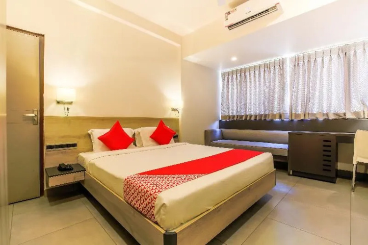 OYO 22246 22 Suites