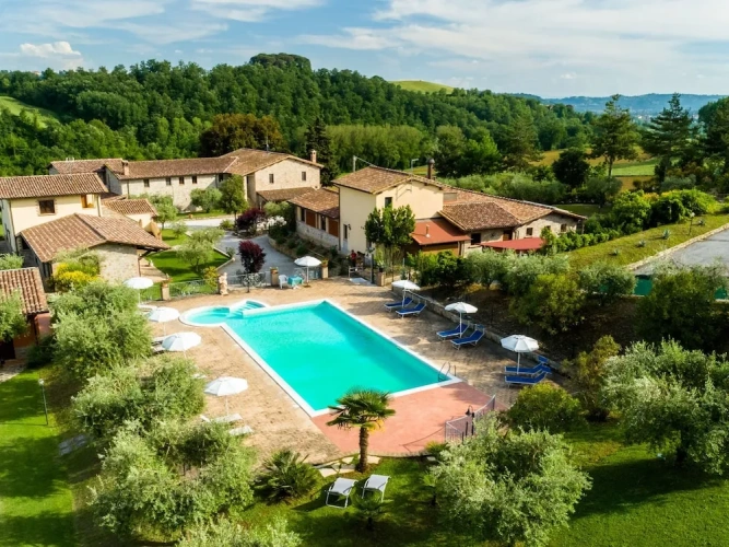2 Bedrooms Quintuple Cottage