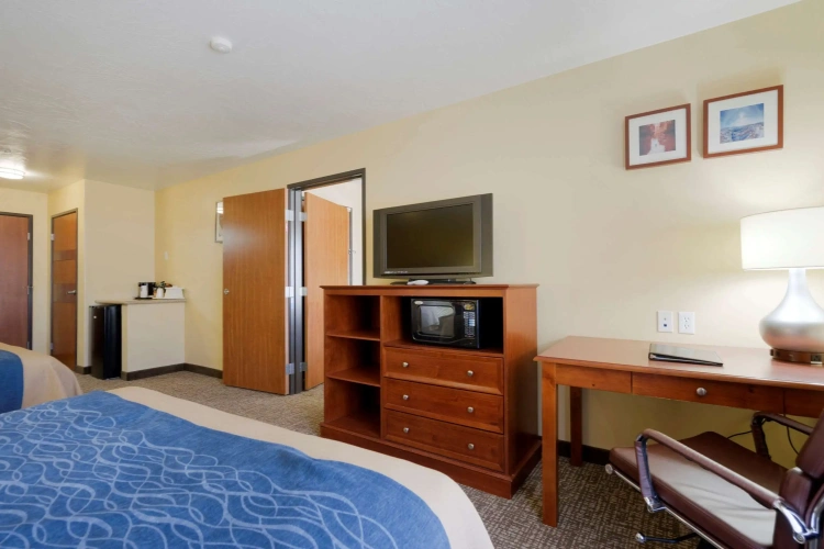 Sextuple Suite