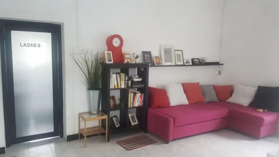 Houselet Hostel